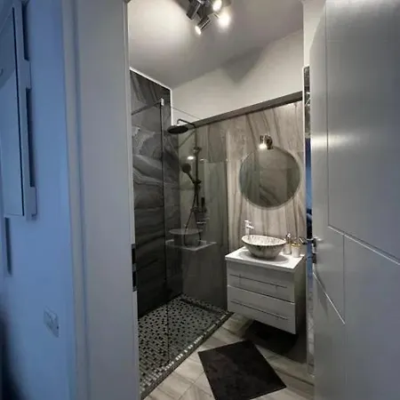 Apartman White